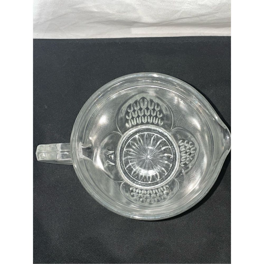 Small glass pitcher   - Picture 4 of 7